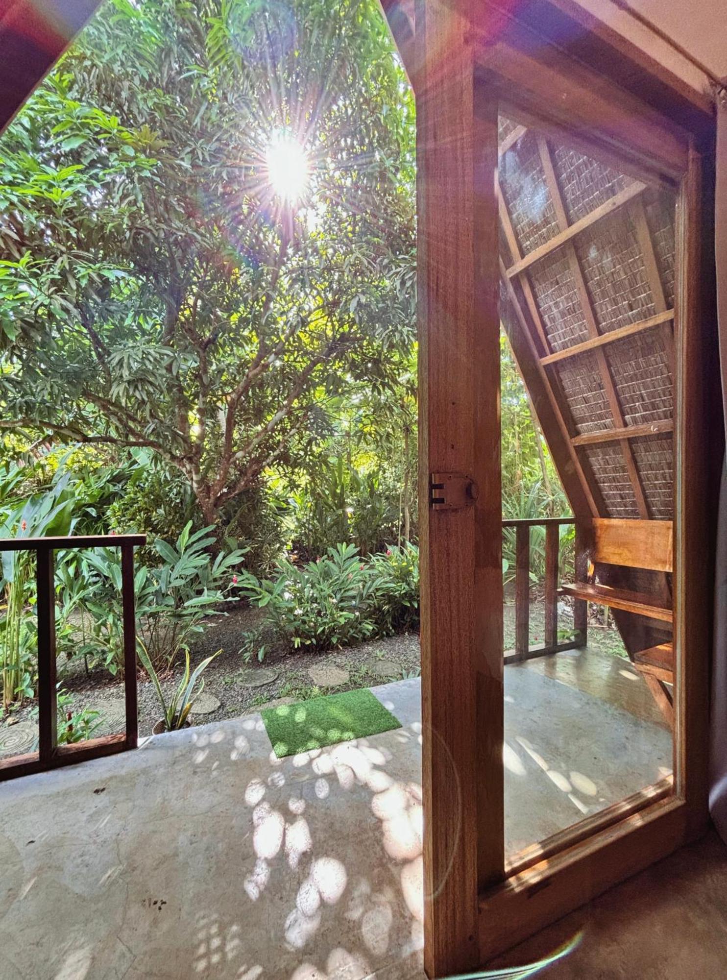 Triangle Palms Siargao Villa เจเนอรัลลูนา ภายนอก รูปภาพ